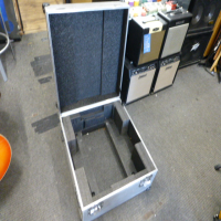 <p>Very sturdy full flight-case for mixer or accessories.</p><p>Well-padded interior for maximum proteection.</p><p>Excellent condition.</p>