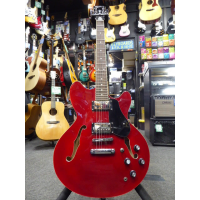 <p>Lovely semi-acoustic with Red gloss finish, c shape neck, Entwistle humbuckers, and more.</p><p>Near mint condition.</p>